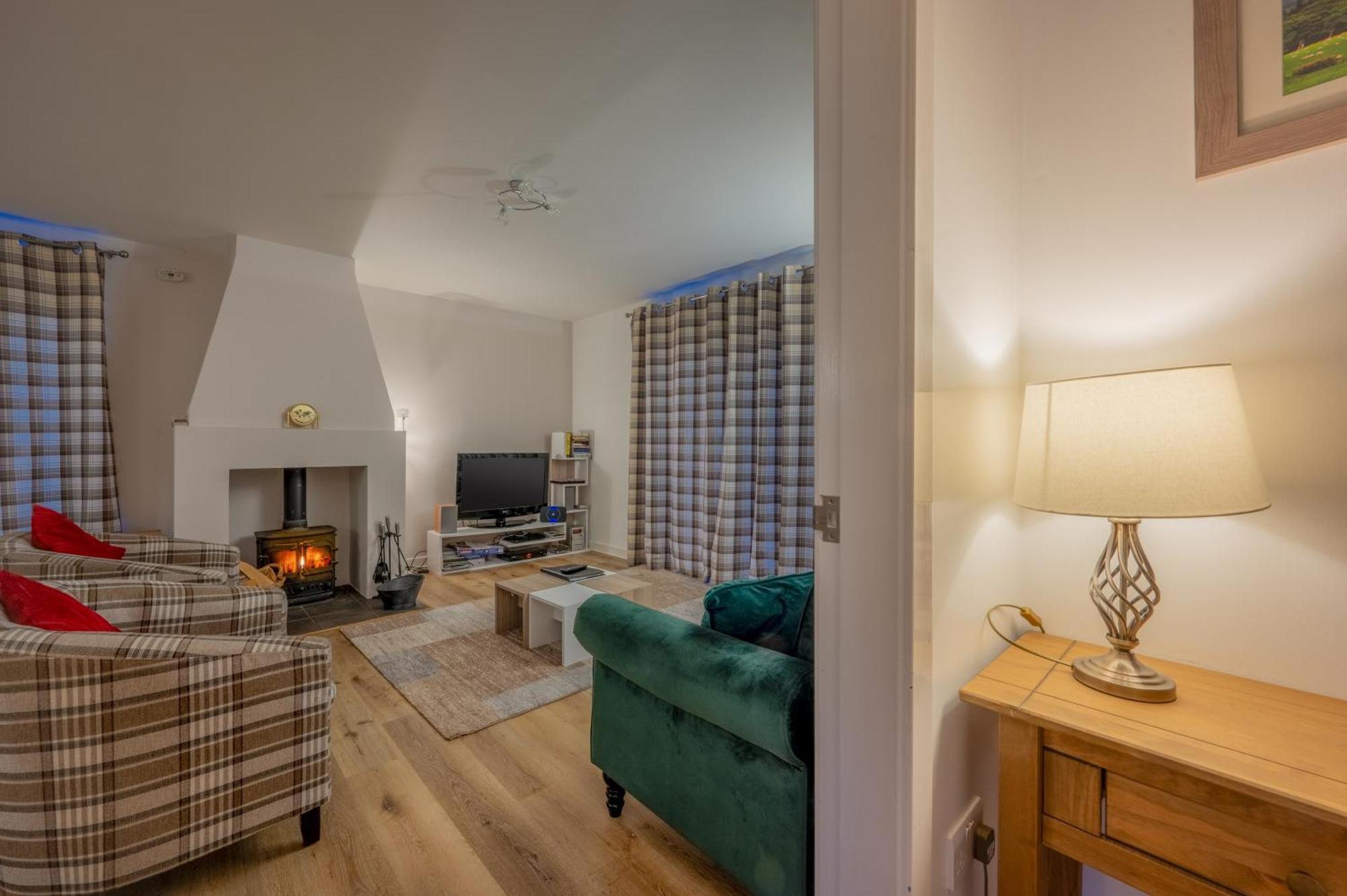 פורט אוגוסטוס Abbey Holidays Loch Ness Luxury Self Catering 2 Bedroom Cottages חדר תמונה